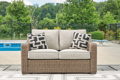 Beachcroft Loveseat w/Cushion